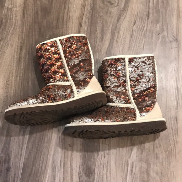 Color changing sequin UGGS - Picture 2 of 5